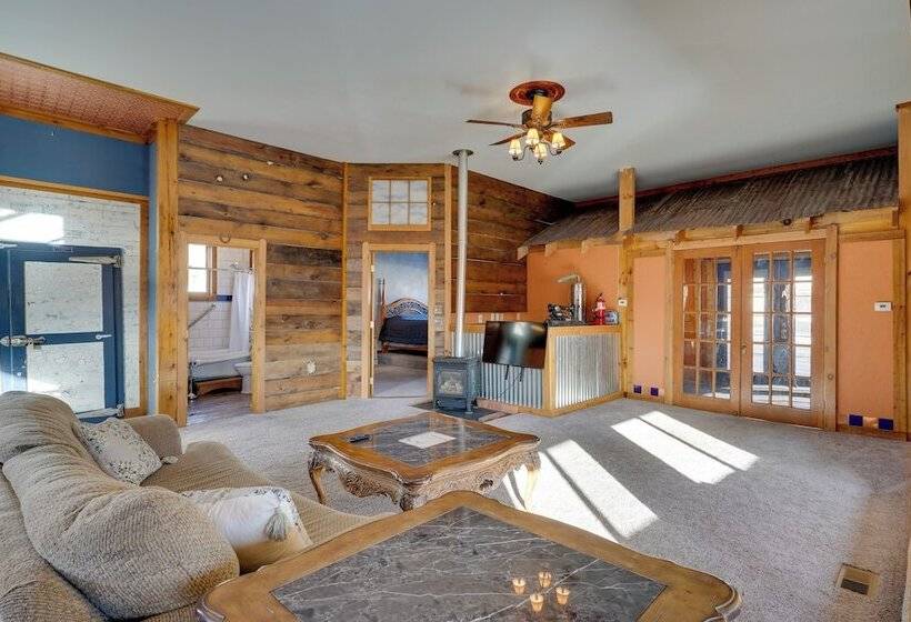 Unique Colorado Mountain Retreat: Near Pikes Peak!
