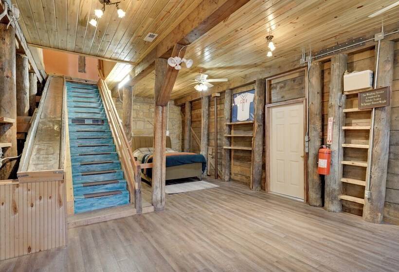 Unique Colorado Mountain Retreat: Near Pikes Peak!