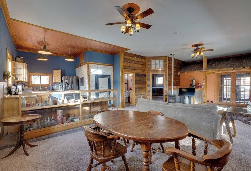 Unique Colorado Mountain Retreat: Near Pikes Peak!