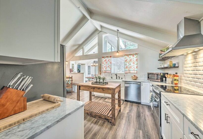 Unique & Modern Alto Home W/ Private Hot Tub!