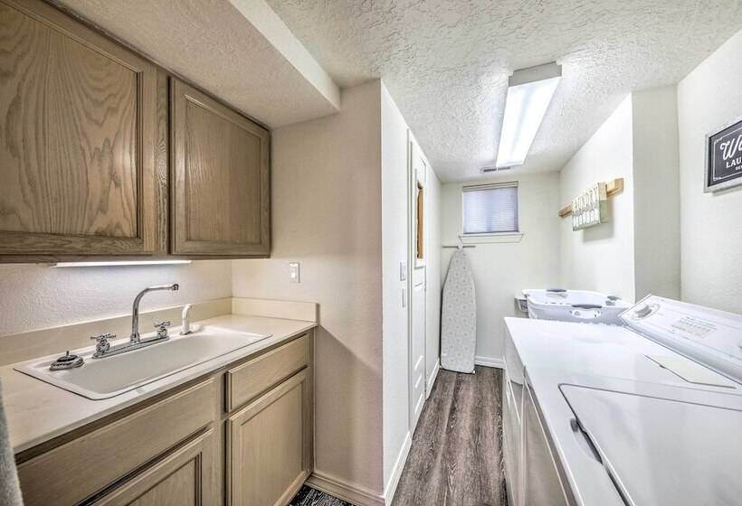 Unique & Modern Alto Home W/ Private Hot Tub!