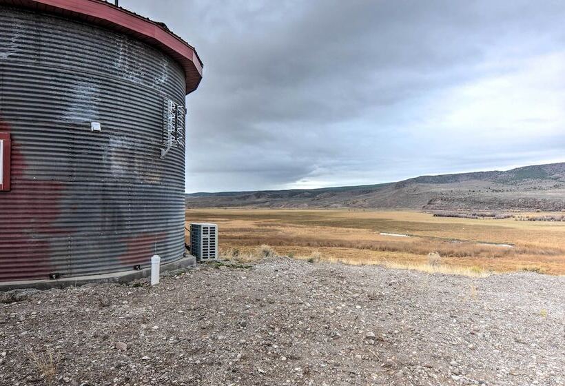 Unique Utah Tin Cabin W/ Mountain Views!