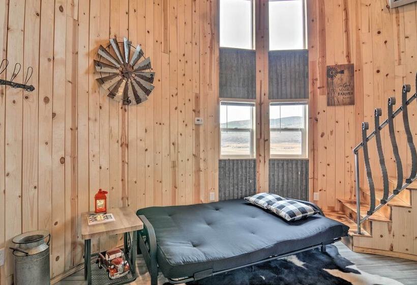Unique Utah Tin Cabin W/ Mountain Views!
