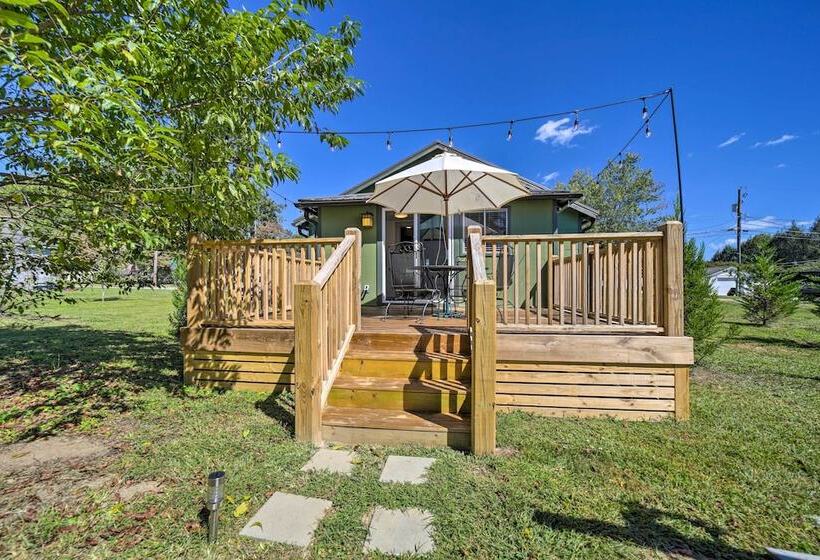 Updated Brevard Home   Close To Downtown!