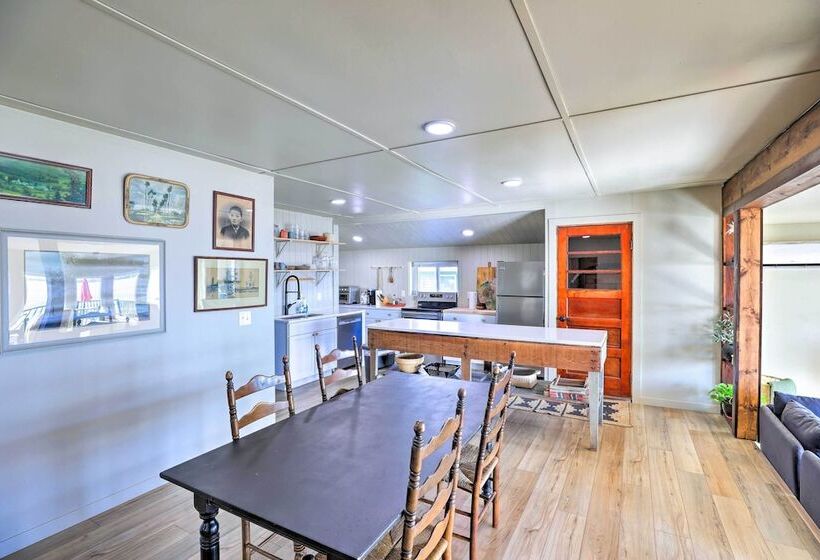 Lakefront Cabin W/ Hot Tub & Patio In Lake Norden