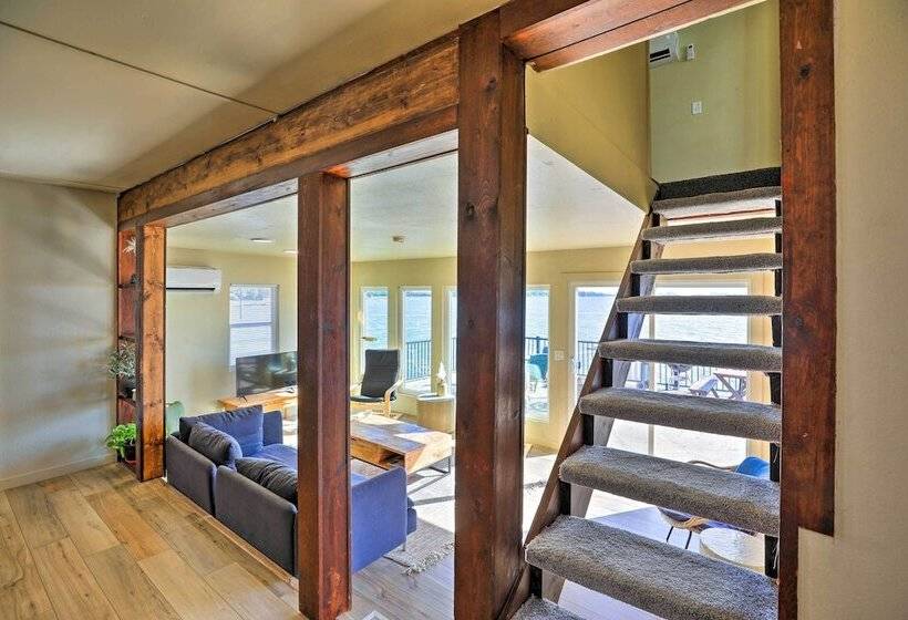 Lakefront Cabin W/ Hot Tub & Patio In Lake Norden