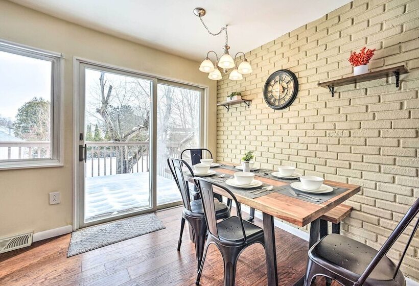 Updated Home In The Heart Of Saratoga Springs