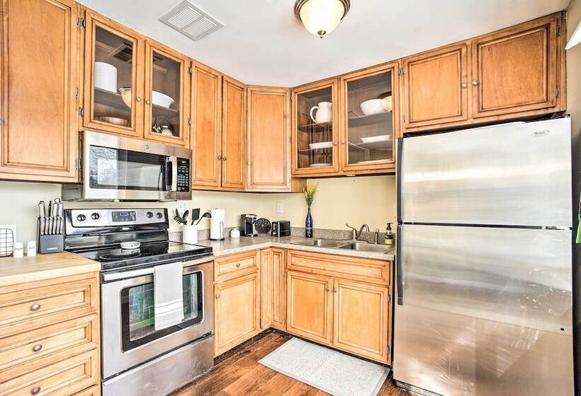 Updated Home In The Heart Of Saratoga Springs