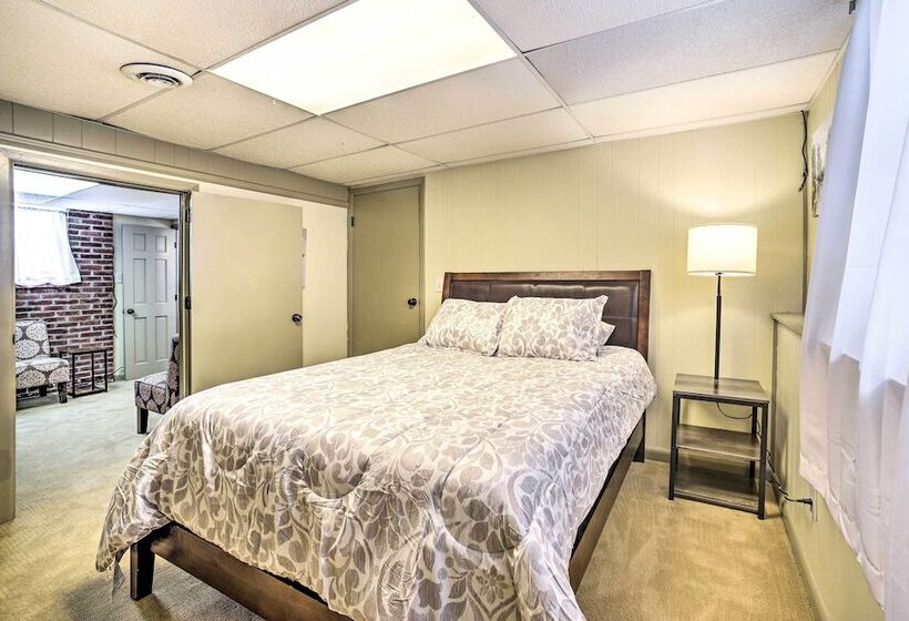 Updated Home In The Heart Of Saratoga Springs