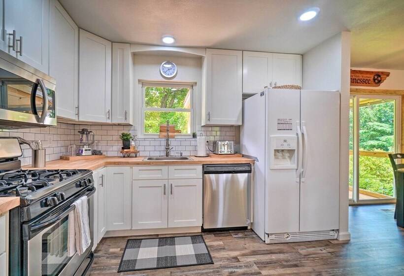 Updated Knoxville Home W/ Media Room + Patio!