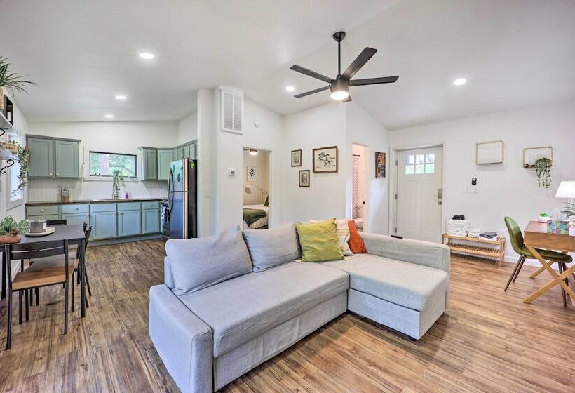 Updated Lakefront Cabin W/ Deck & Boat Dock!