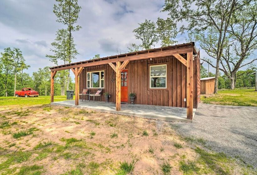Updated Studio Cabin In Ozark W/ Yard & Mtn View