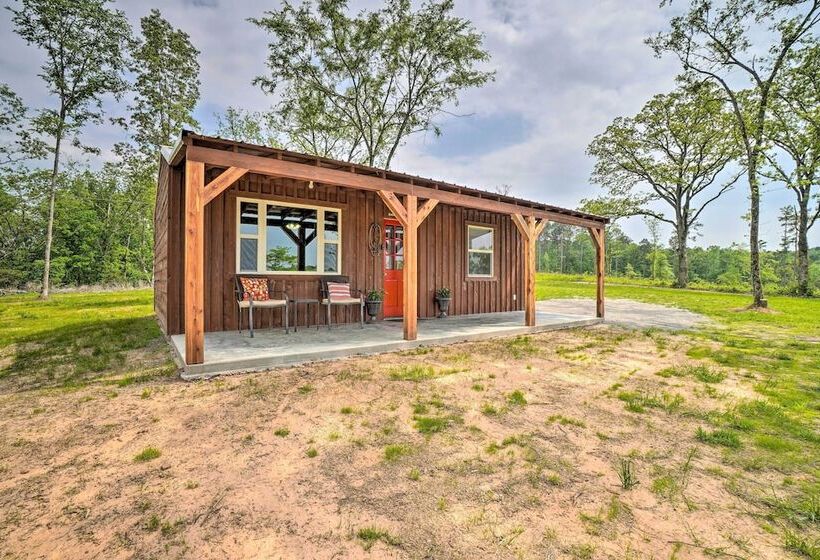 Updated Studio Cabin In Ozark W/ Yard & Mtn View
