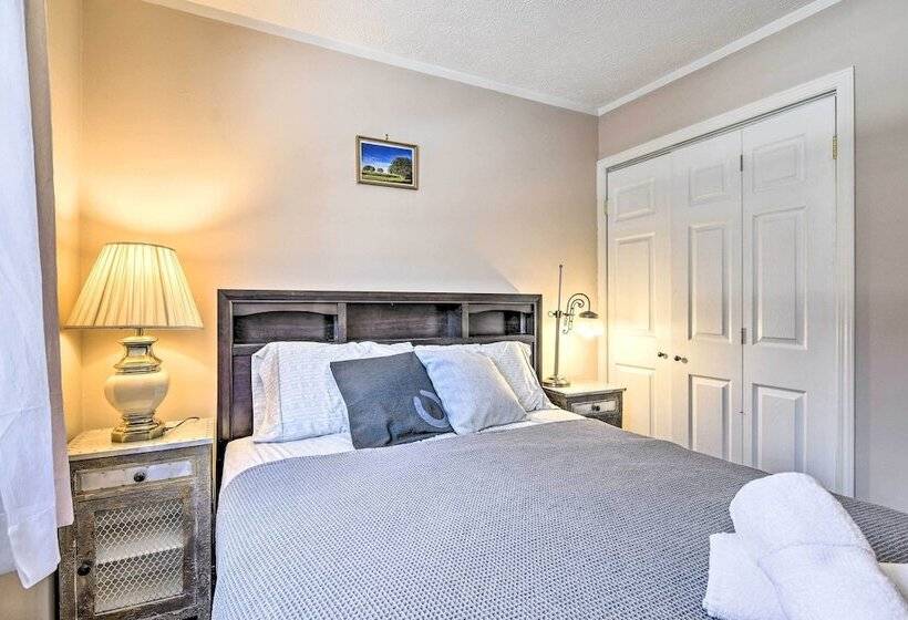 Updated Tobyhanna Home: Family & Pet Friendly