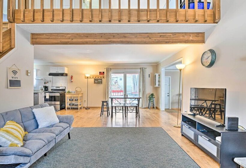 Updated Tobyhanna Home: Family & Pet Friendly