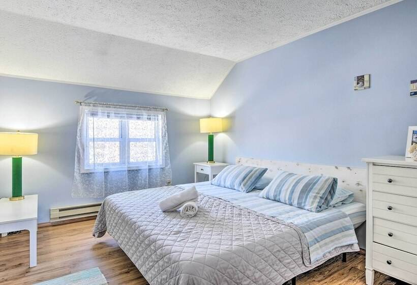 Updated Tobyhanna Home: Family & Pet Friendly