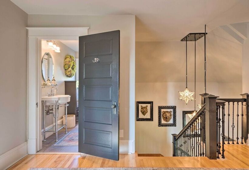 Upscale Arts + Crafts Bungalow W/ Yard, Pool!