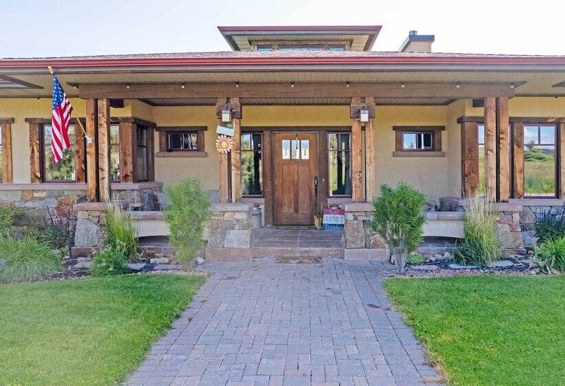 Bozeman Getaway On The Prairie W/ Patio & Grill