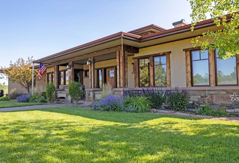 Bozeman Getaway On The Prairie W/ Patio & Grill