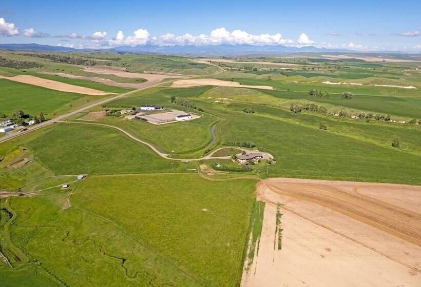 Bozeman Getaway On The Prairie W/ Patio & Grill