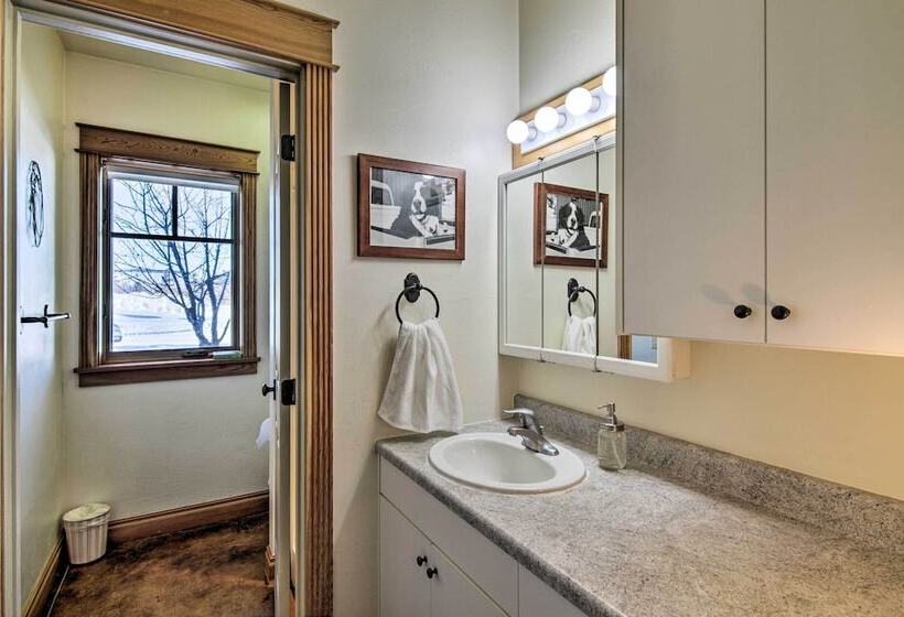 Bozeman Getaway On The Prairie W/ Patio & Grill