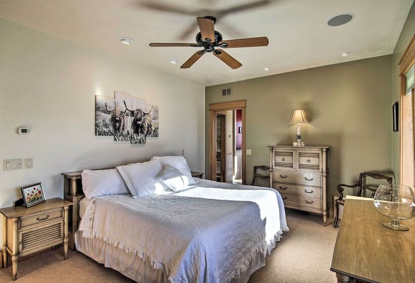 Bozeman Getaway On The Prairie W/ Patio & Grill