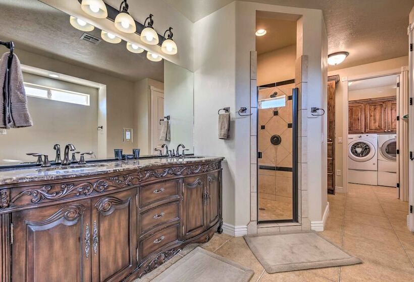 Utah Retreat W/ Heated Pool, Grill & Fire Pit!