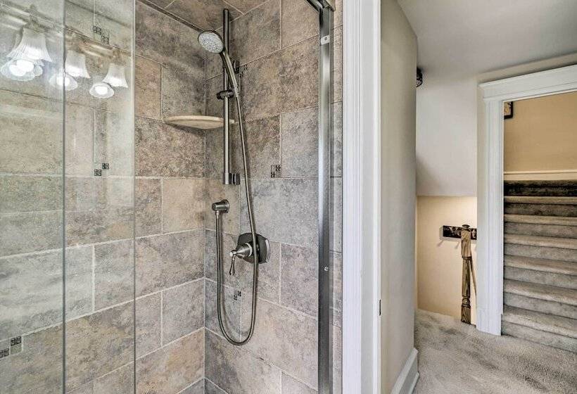 Ventnor City Retreat ~ 1 Block To Boardwalk!