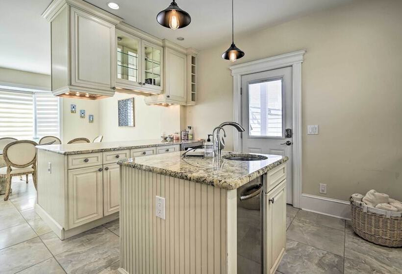 Ventnor City Retreat ~ 1 Block To Boardwalk!