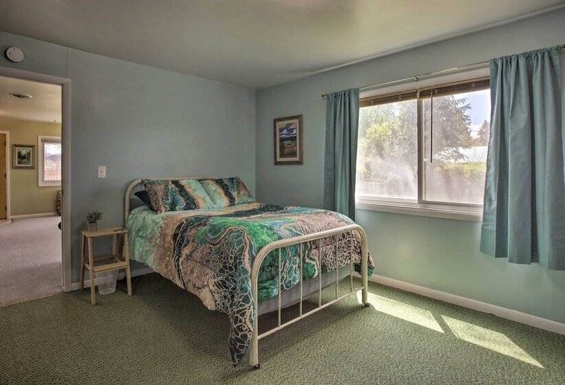 Walkable Ten Sleep House W/ Patio & Sunroom!