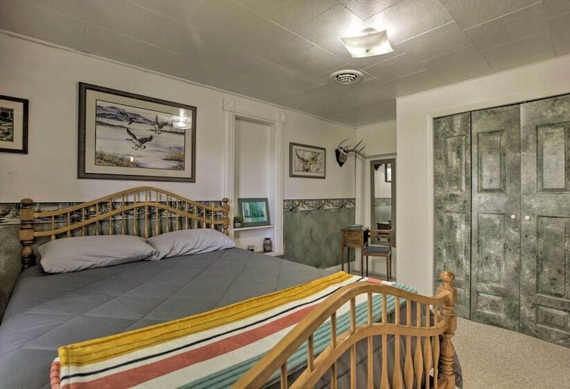 Walkable Ten Sleep House W/ Patio & Sunroom!