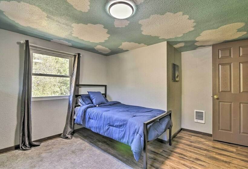 Washougal Country Escape Near Gorge Hikes!