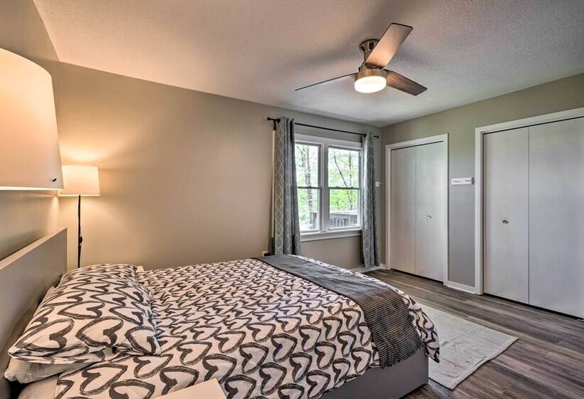 Waterfront Cottage W/ Boat Dock & 3 Decks!