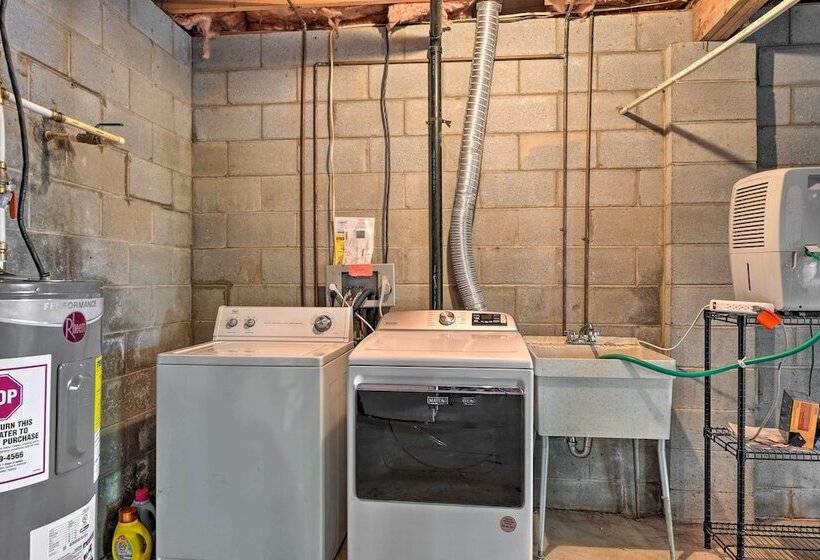 Waterfront Cottage W/ Boat Dock & 3 Decks!