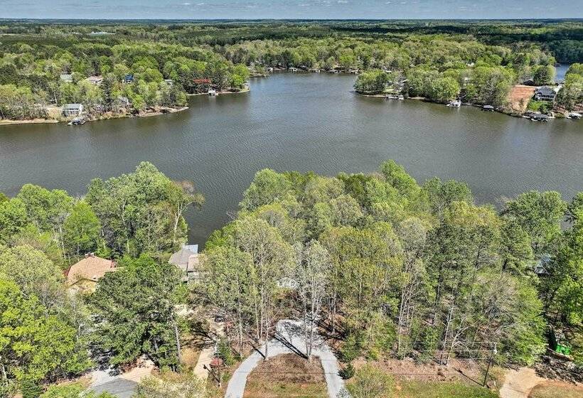 Waterfront Cottage W/ Boat Dock & 3 Decks!