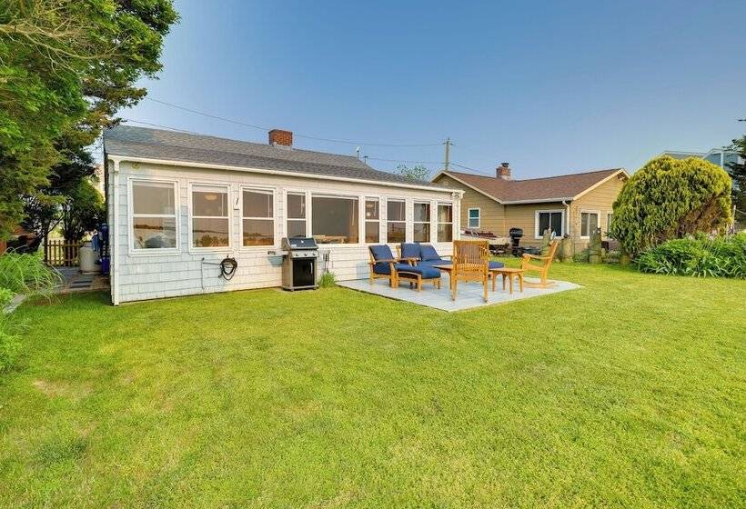 Waterfront Cottage W/ Sunroom + Patio & Grill