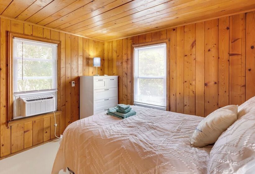 Waterfront Cottage W/ Sunroom + Patio & Grill