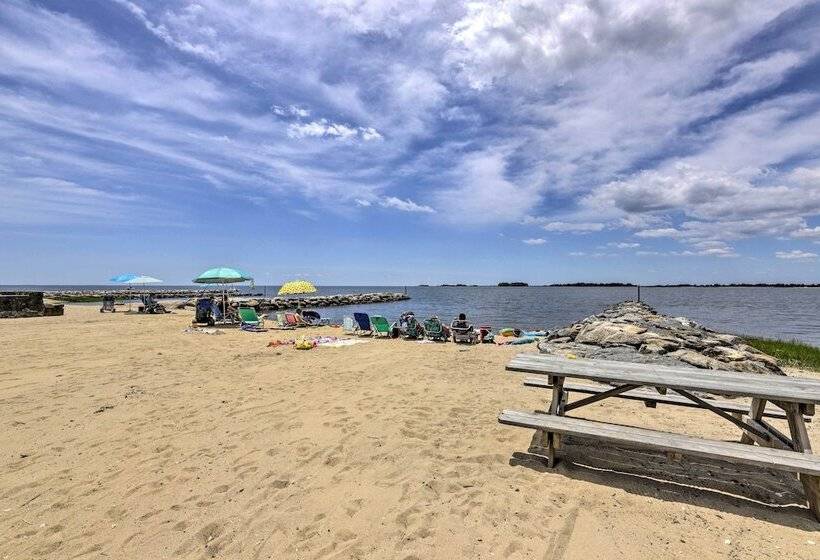 Waterfront Cottage W/ Sunroom + Patio & Grill