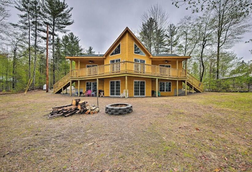Waterfront Davis Pond Cabin W/ Dock + Kayaks!