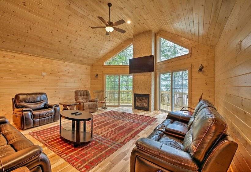 Waterfront Davis Pond Cabin W/ Dock + Kayaks!