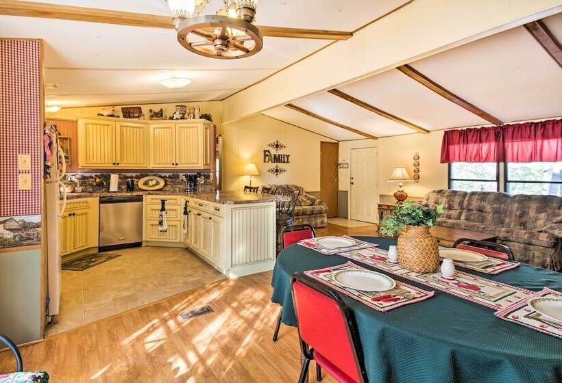 Waterfront House W/ Boat Slip On Lake Eufaula!