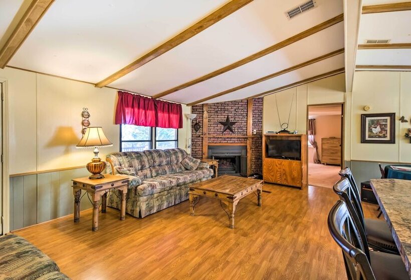 Waterfront House W/ Boat Slip On Lake Eufaula!