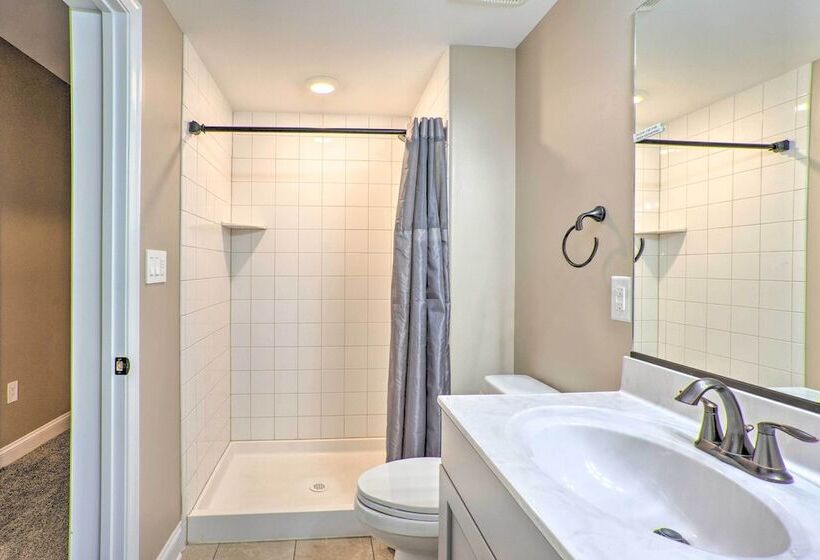 Waterfront Lake Anna Home W/ Dock, Beach & Kayaks!