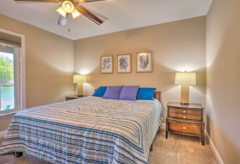 Waterfront Lake Anna Home W/ Dock, Beach & Kayaks!