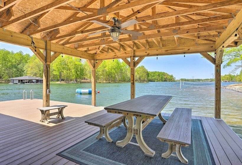 Waterfront Lake Anna Home W/ Dock, Beach & Kayaks!