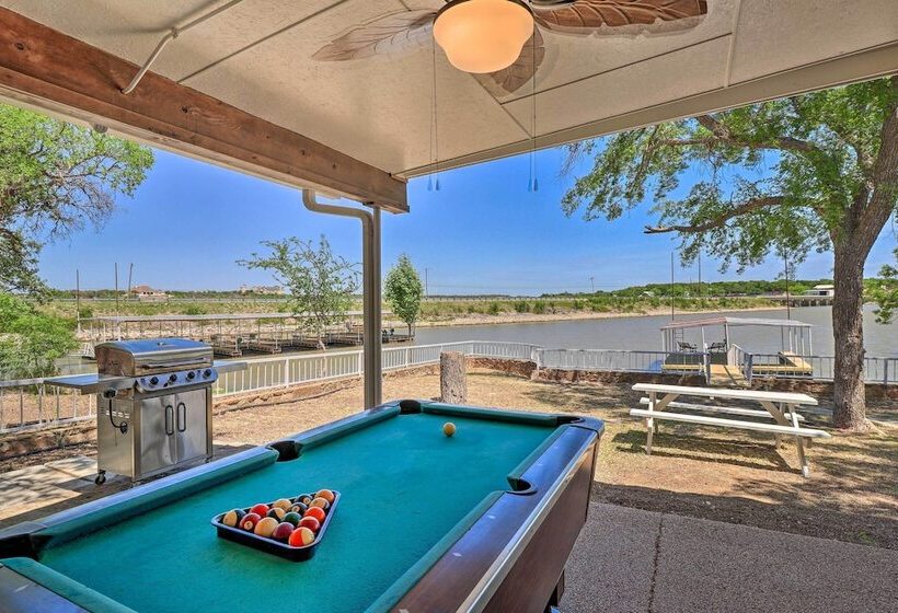 Private Dock   Waterfront Lake Brownwood Gem!