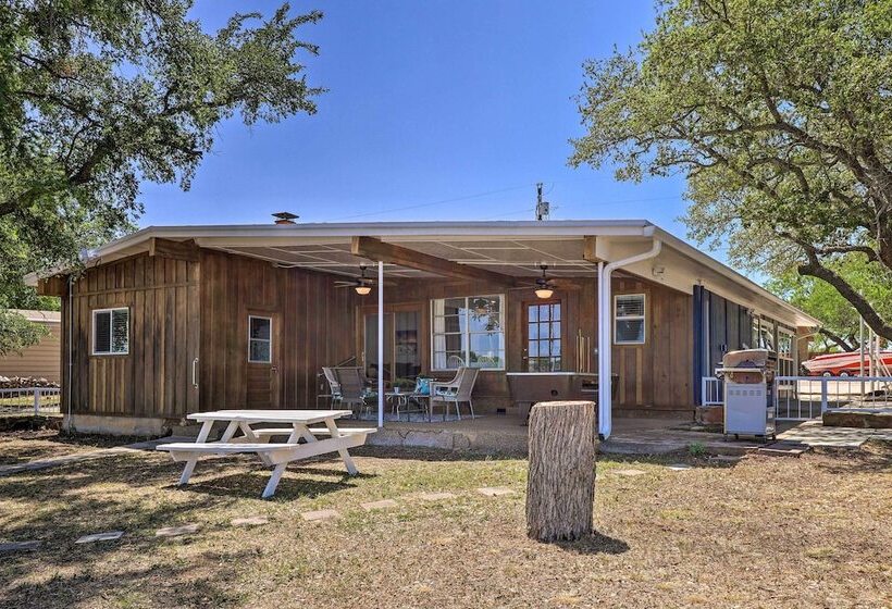 Private Dock   Waterfront Lake Brownwood Gem!