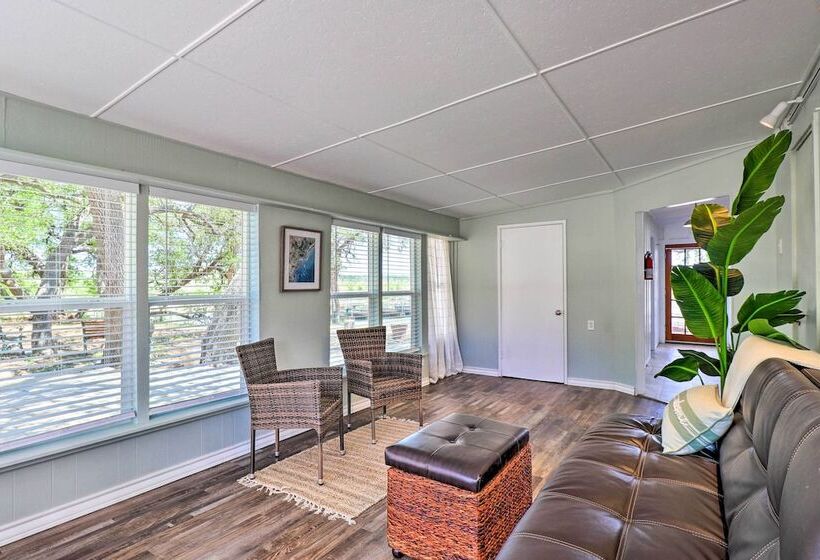 Private Dock   Waterfront Lake Brownwood Gem!