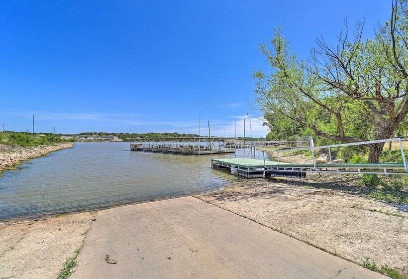 Private Dock   Waterfront Lake Brownwood Gem!