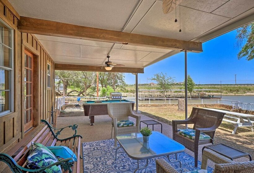 Private Dock   Waterfront Lake Brownwood Gem!